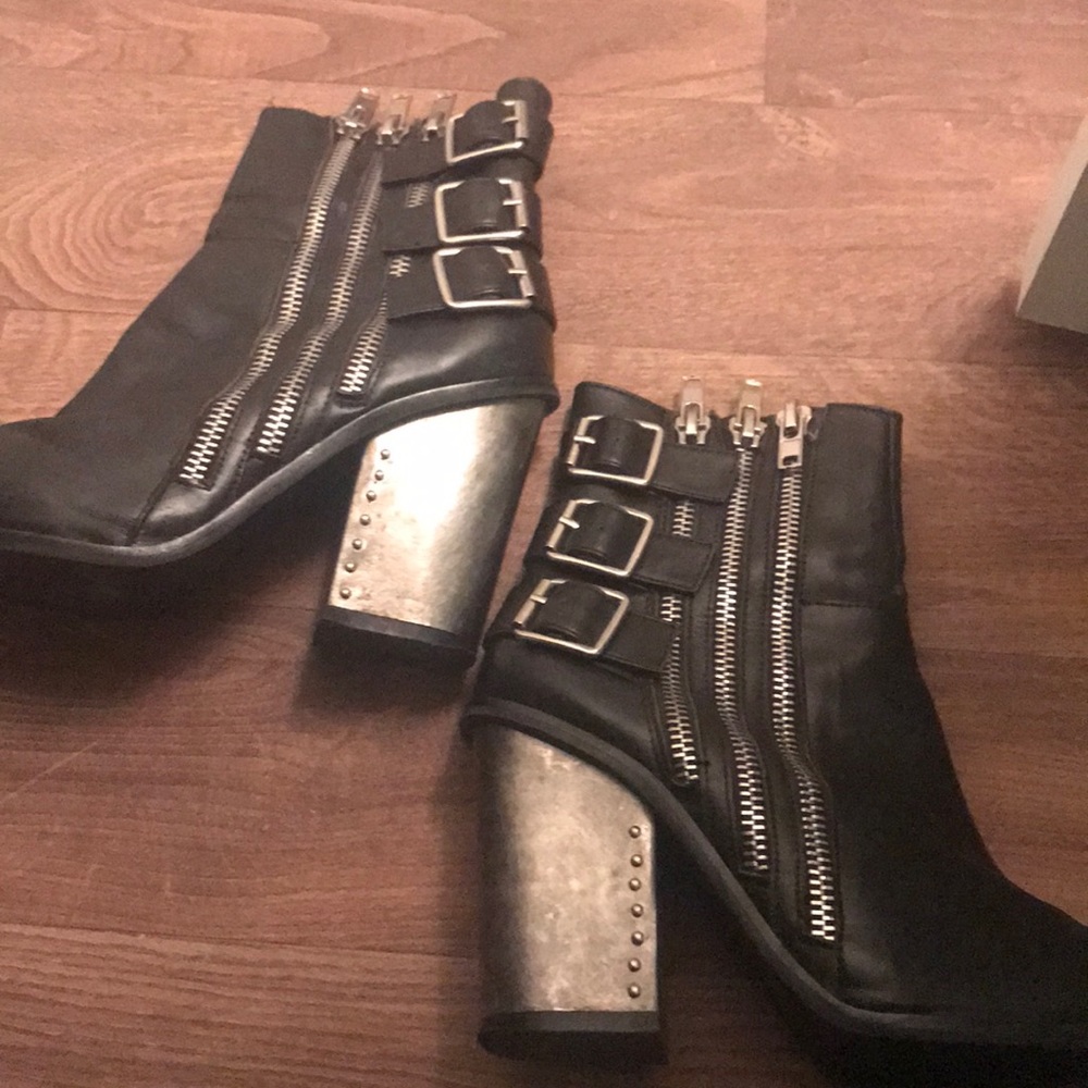 Rare Motto Jeffrey Campbell Booties